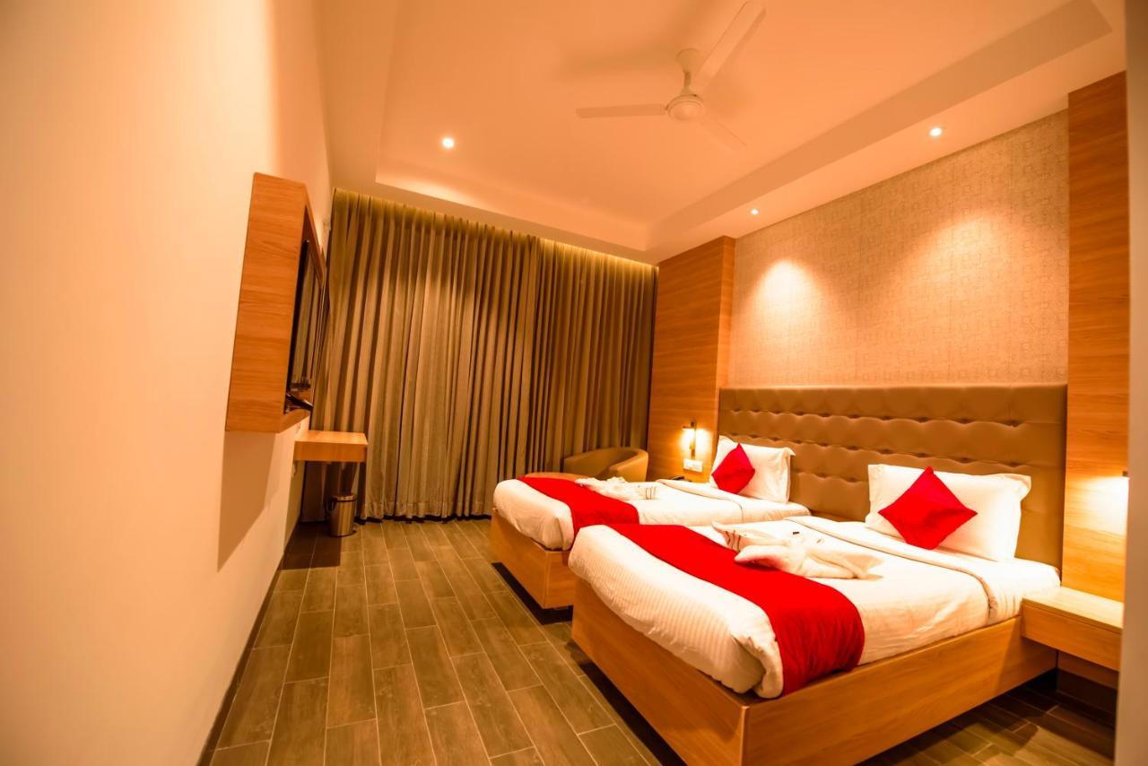 Hotel Annamalai Bahur Exterior foto