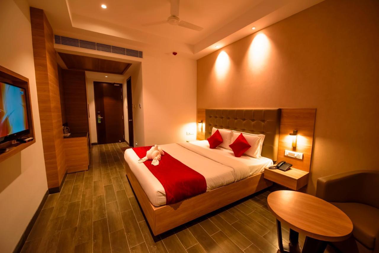 Hotel Annamalai Bahur Exterior foto
