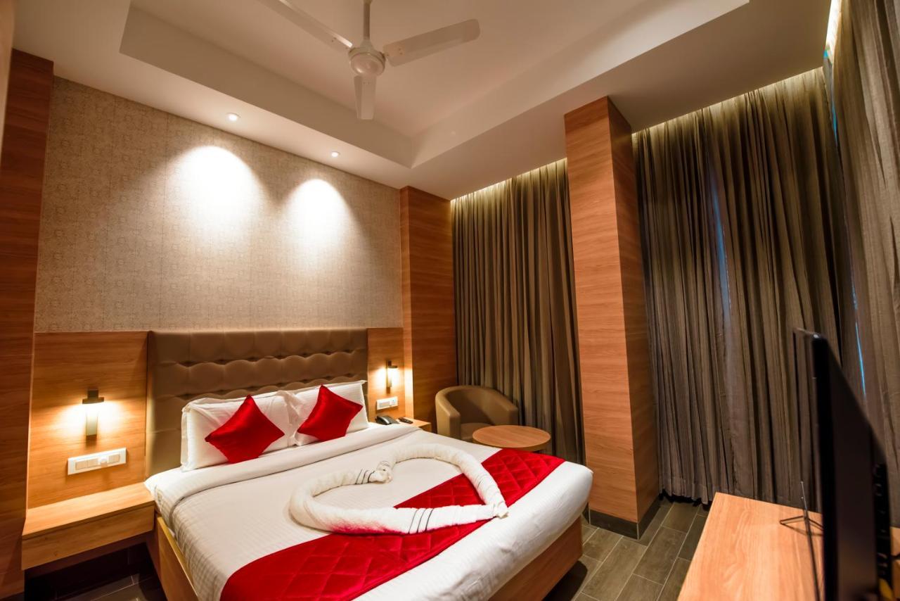 Hotel Annamalai Bahur Exterior foto